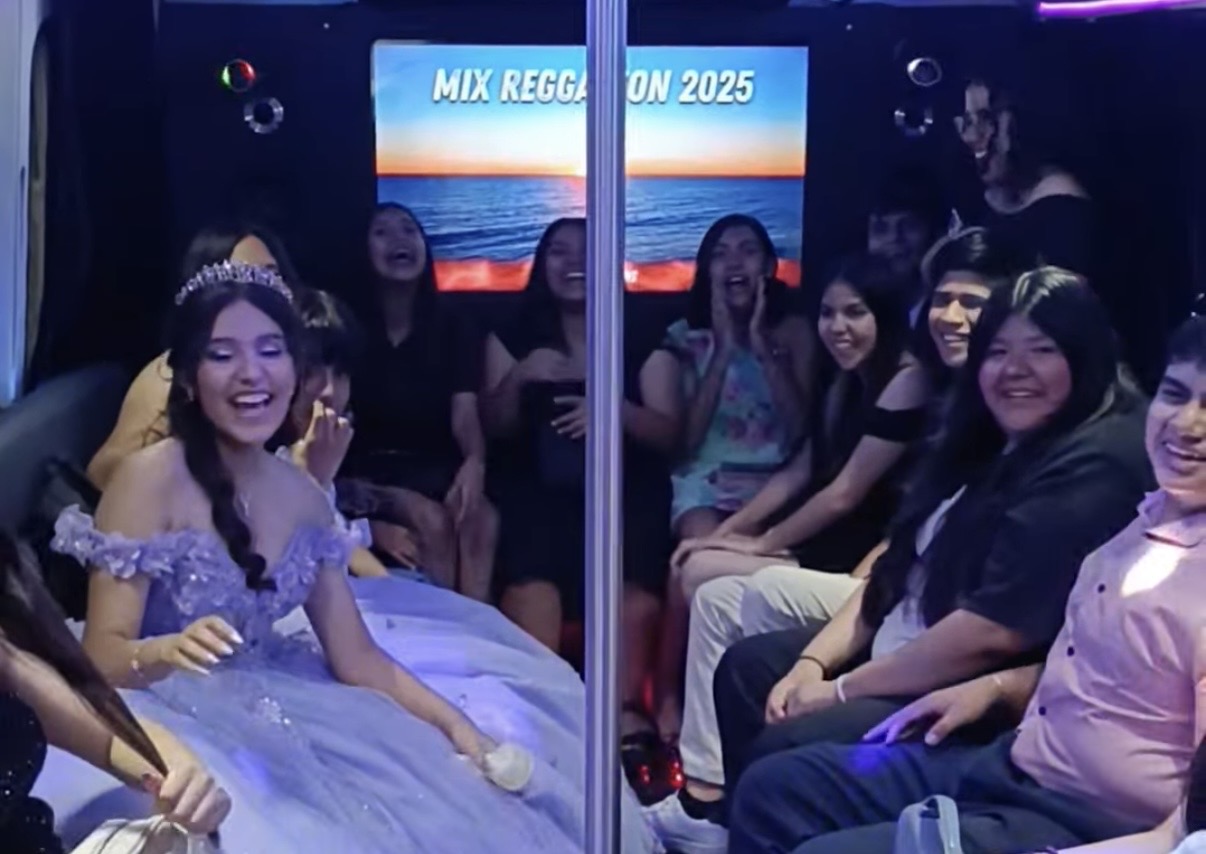 LimoPartyBus